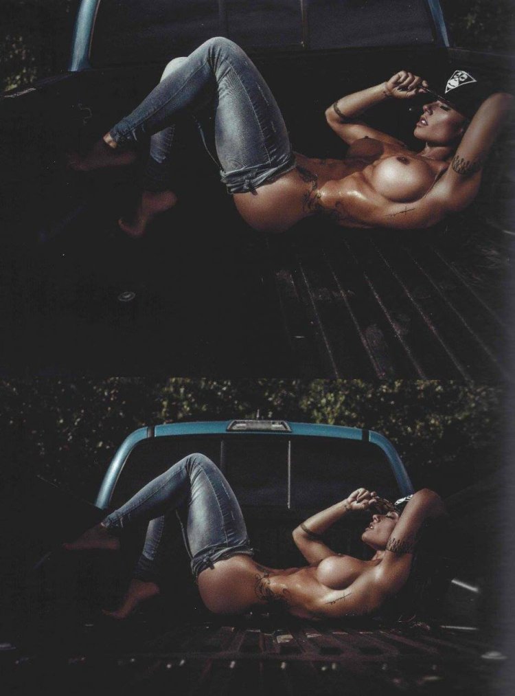 Brazilian fitness model Sue Lasmar naked