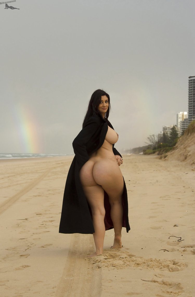 Arab girls tits