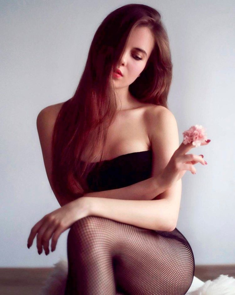 Feet Ariadne Maevskaya