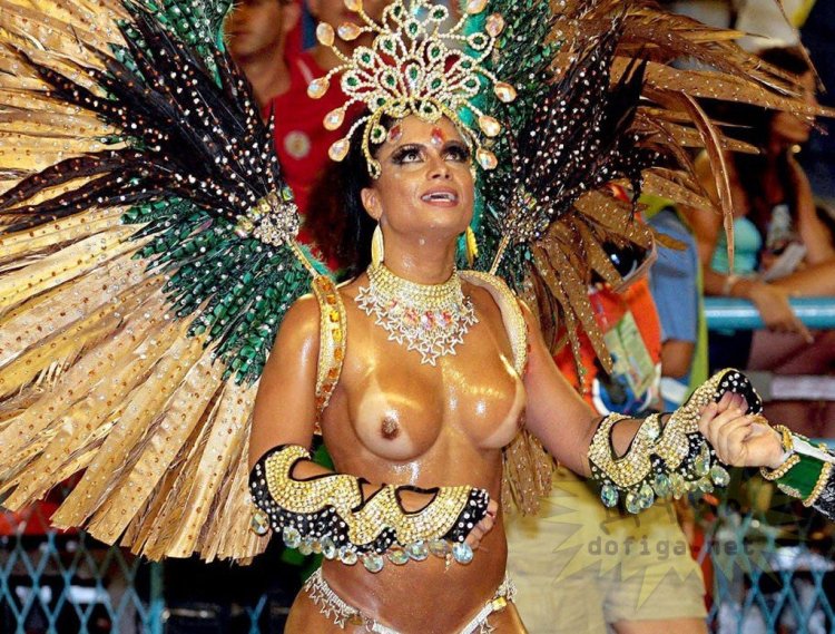 Brazilian orgy on the carnival in Rio