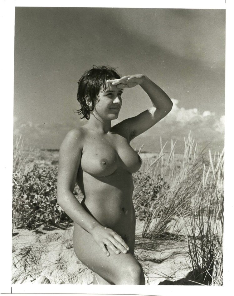 Beautiful girls in the style of nude