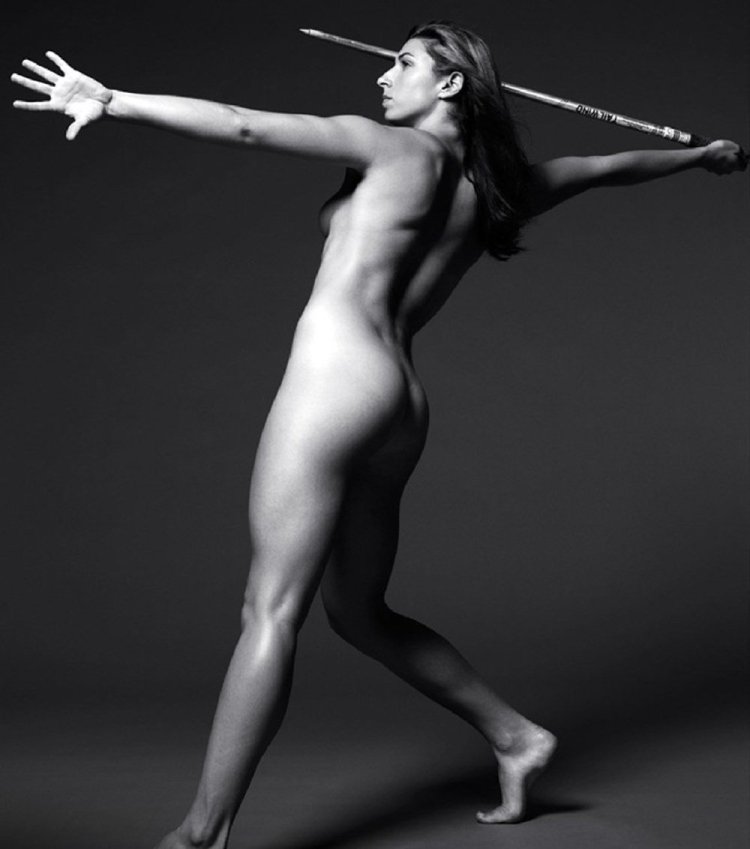 Alicia Saramone is naked