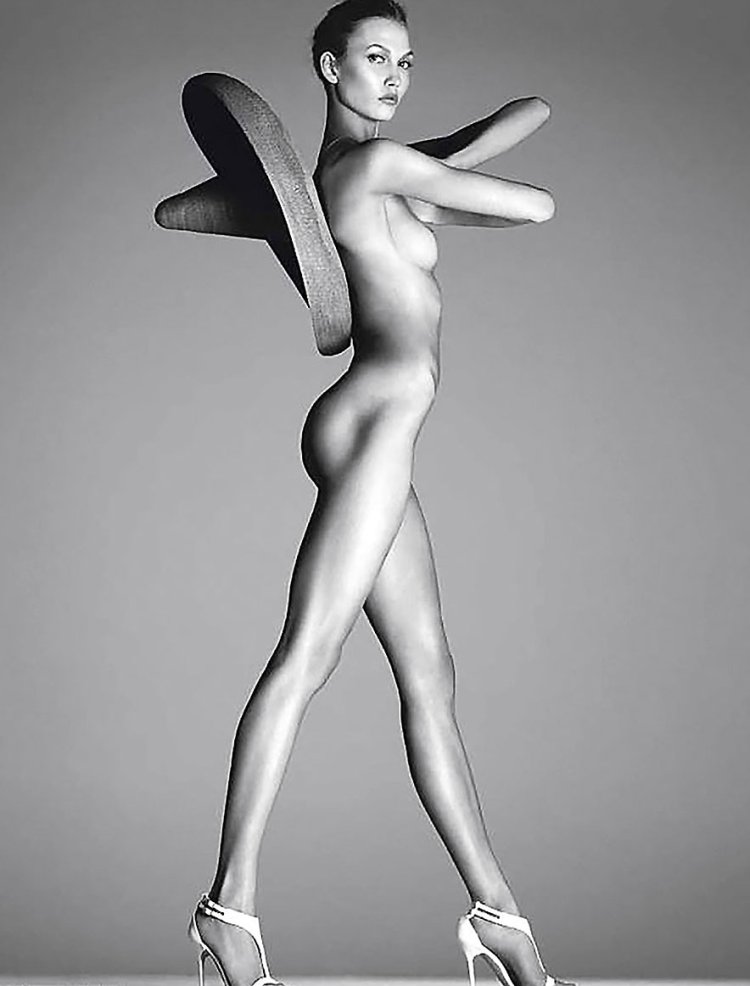 Madalina Pika Model Naked