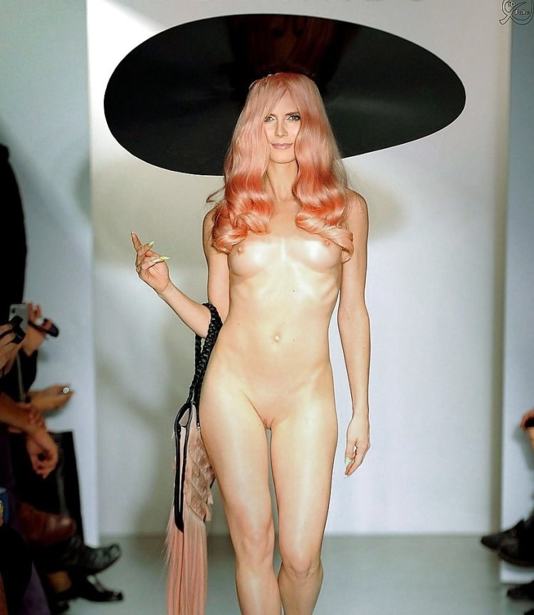 Lara Stone photo shoot nude