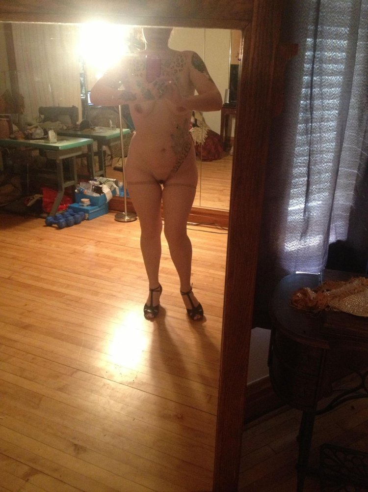 Danielle colby-cushman photo naked