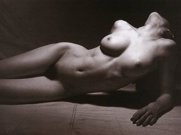 Madonna singer naked photo