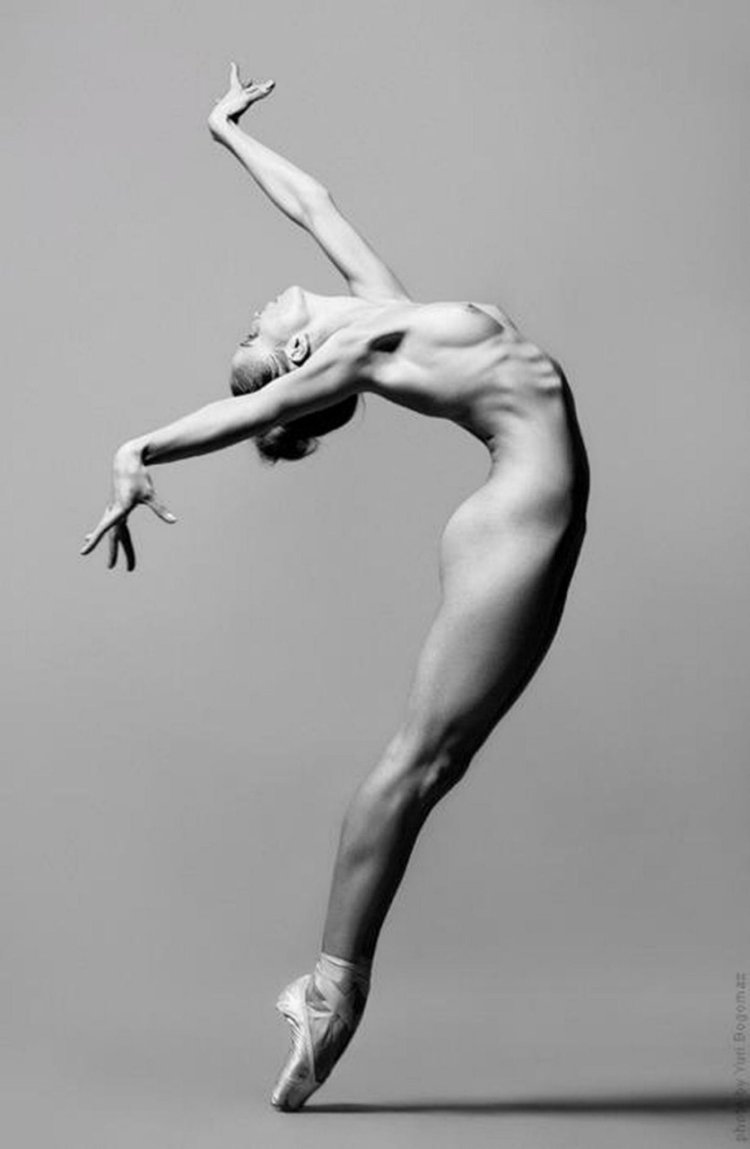 Silvi Gill is naked