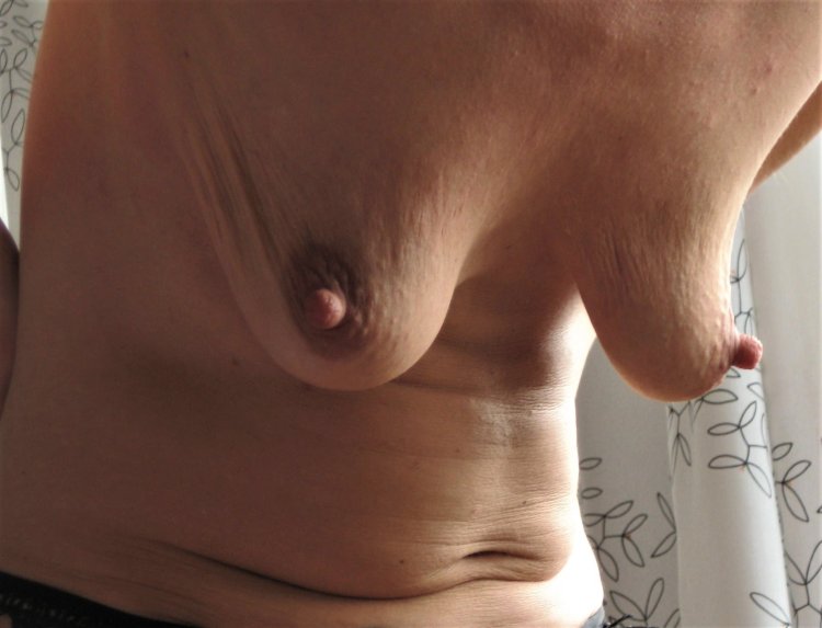 Small empty boobs hang
