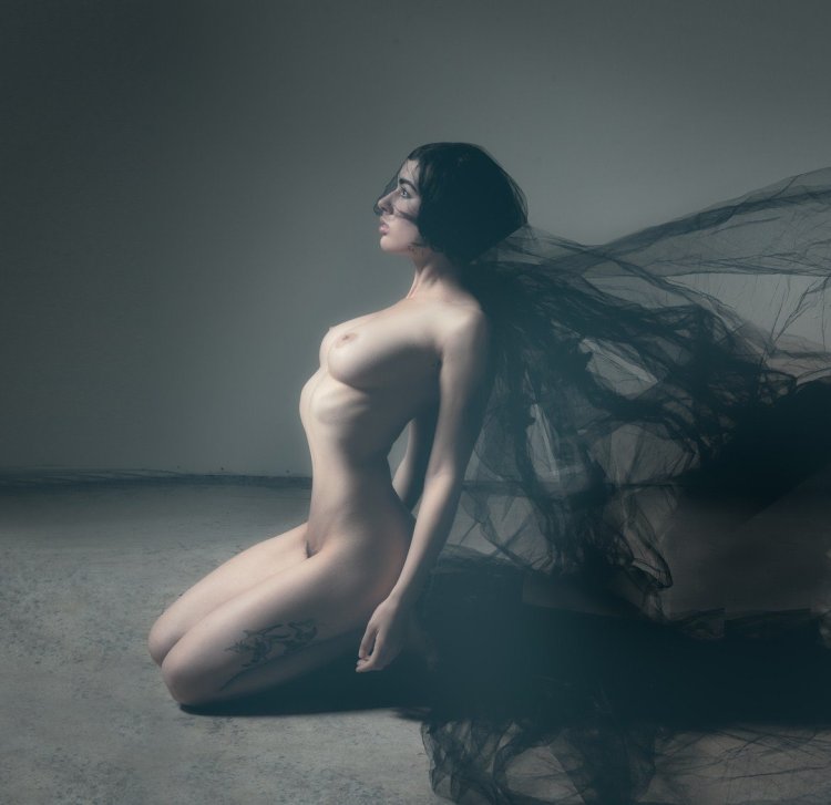 Photographer Lidia Savuderova Nude