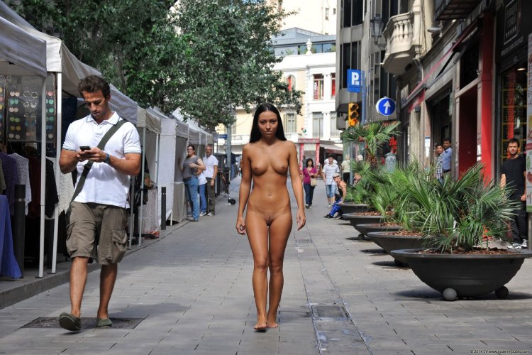 Walking Nude in Street, Nude in Public Maggie