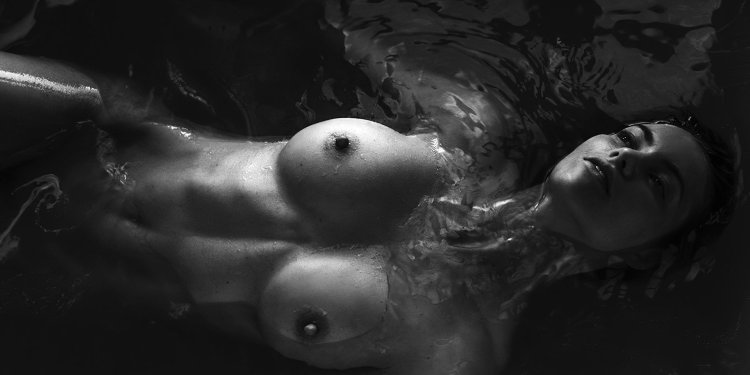 Dana Taylor Model Naked