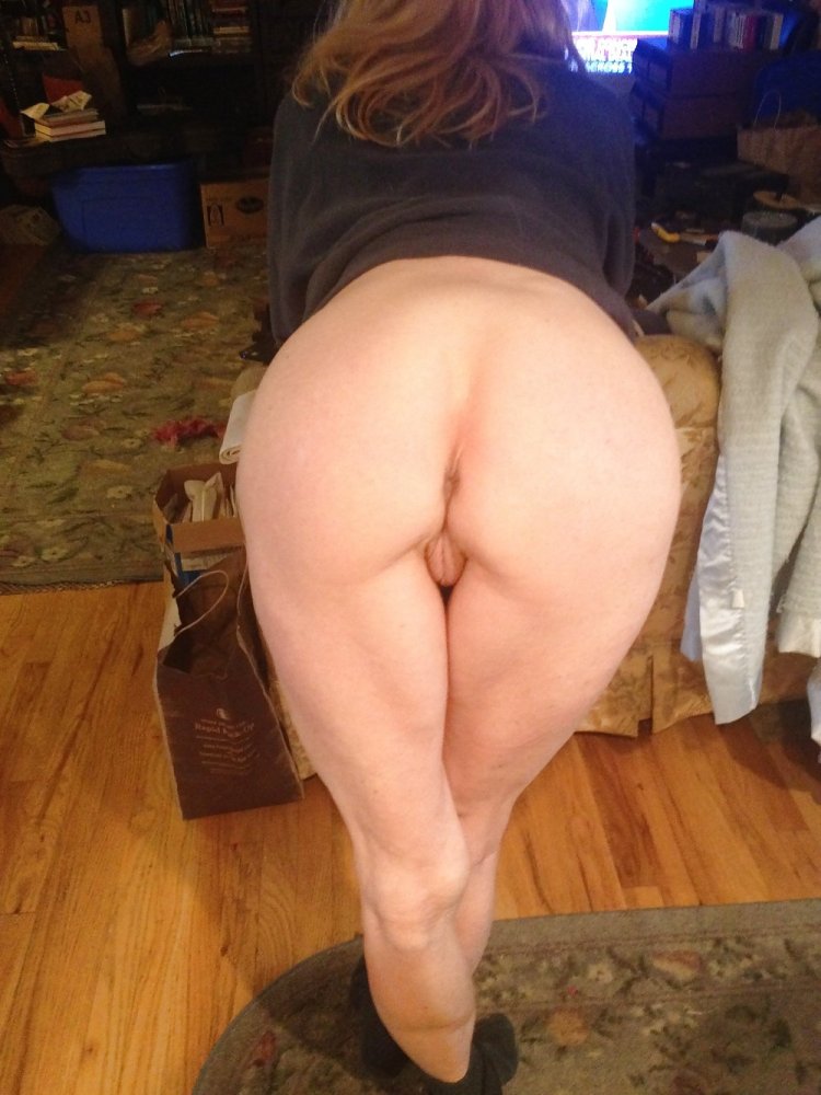 Mature wife bent down homemade