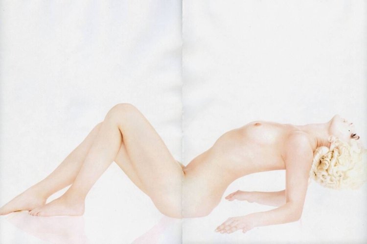 Sexyest naked actresses
