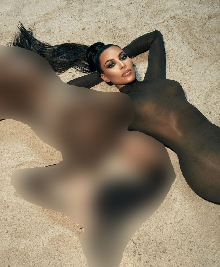 Kim Kardashian Ero Selfie