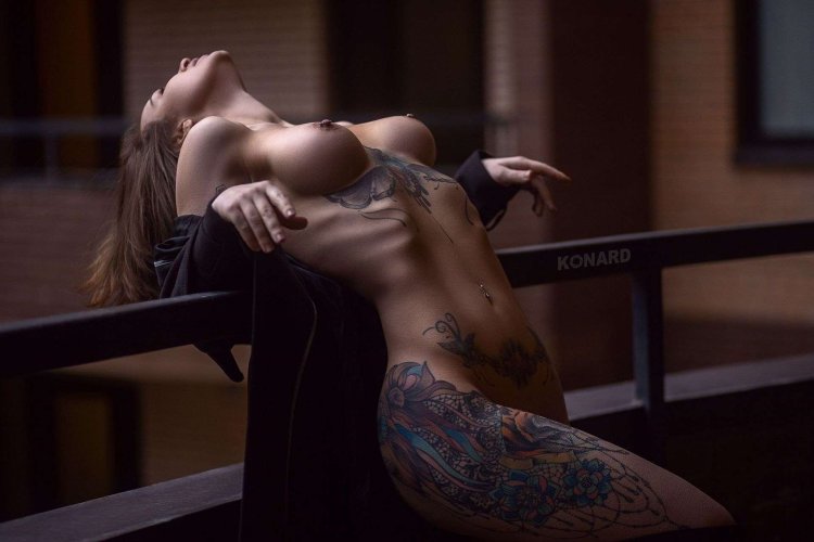 Naked Actresses from Brothers