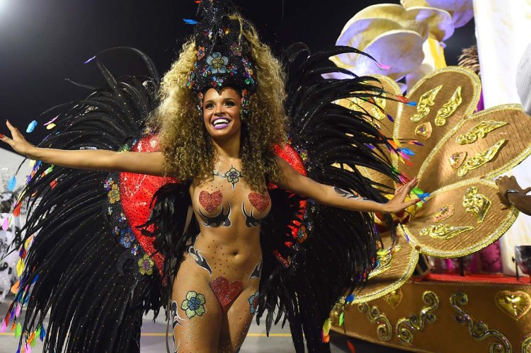 Brazilians on the carnival in Rio de Janeiro