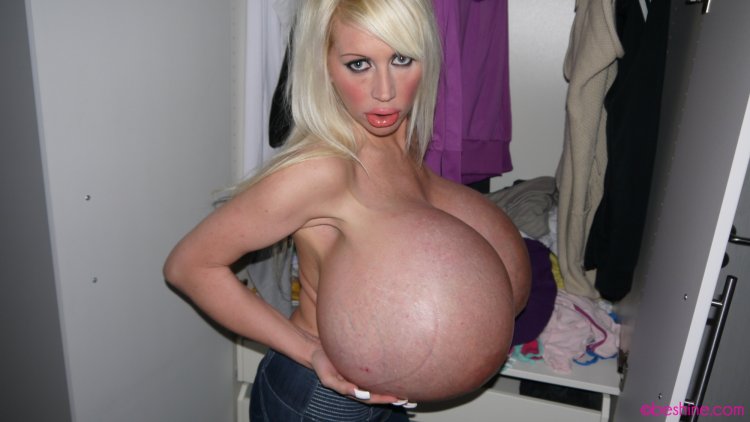 Big boobs Bishain and Chelsea without clothes