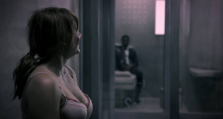 Bryce Dallas Howard in underwear