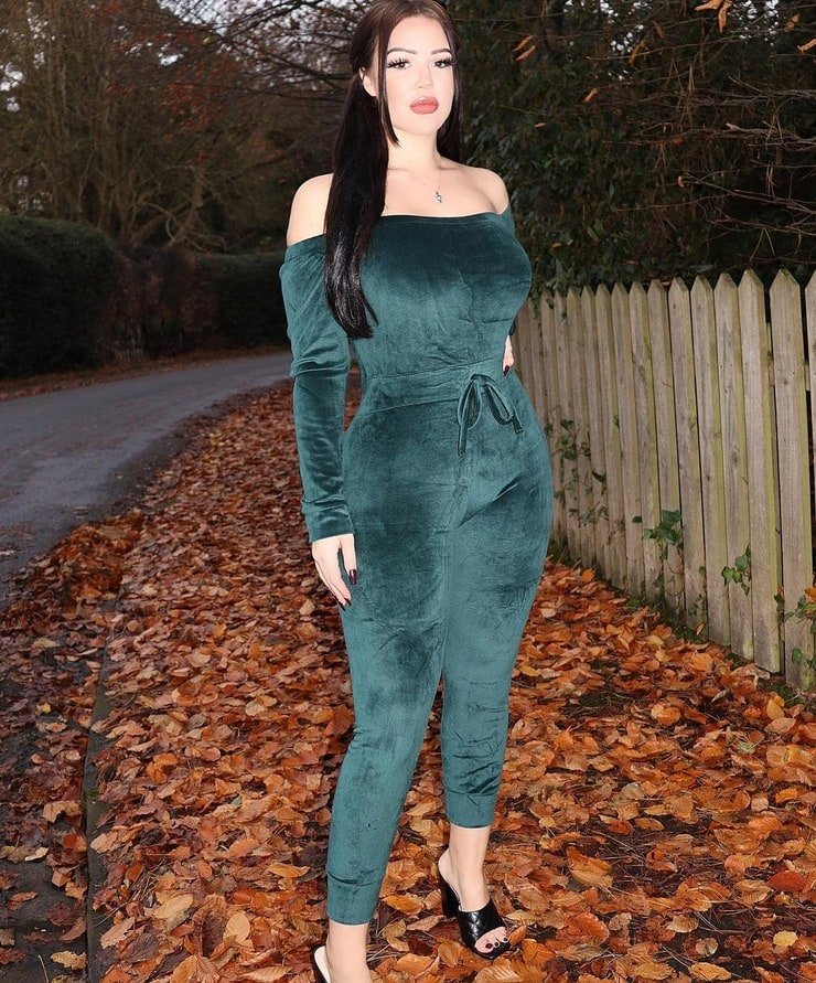 Elizabeth Georgina xxx