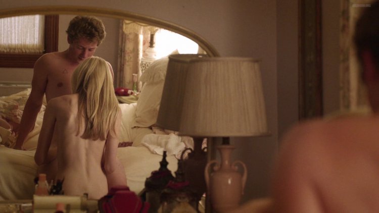 Laura Slade Wiggins shameless naked