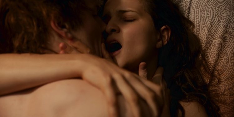 Lisa vicari naked darkness