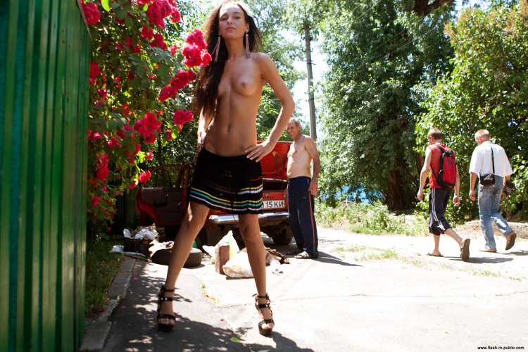 Girls without complexes