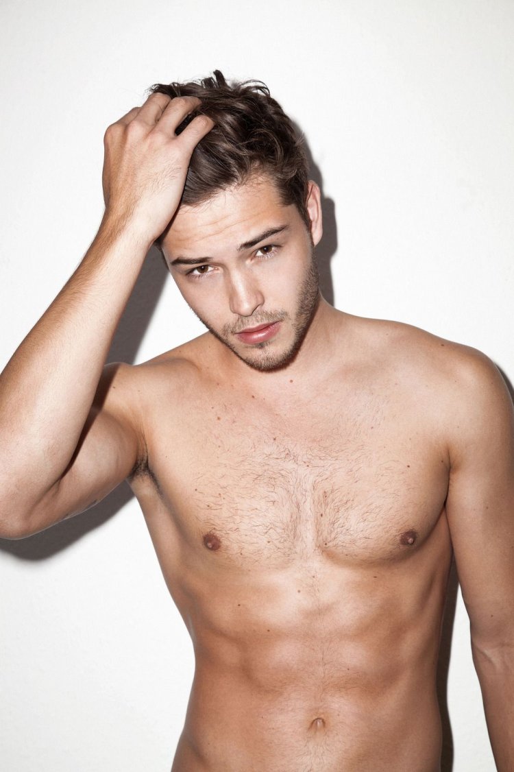 Chico Lachovsky naked