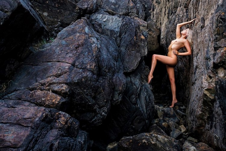 Dasha Astakhova Karpaty Nude