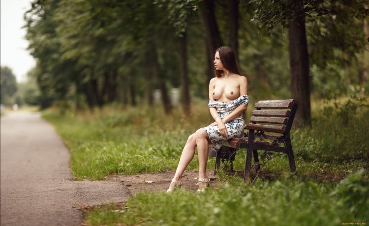 Erotic photo shoot in the park