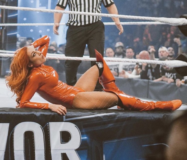 Becky Lynch nude