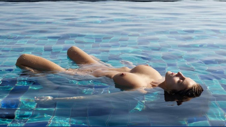 Swimming without swimsuits