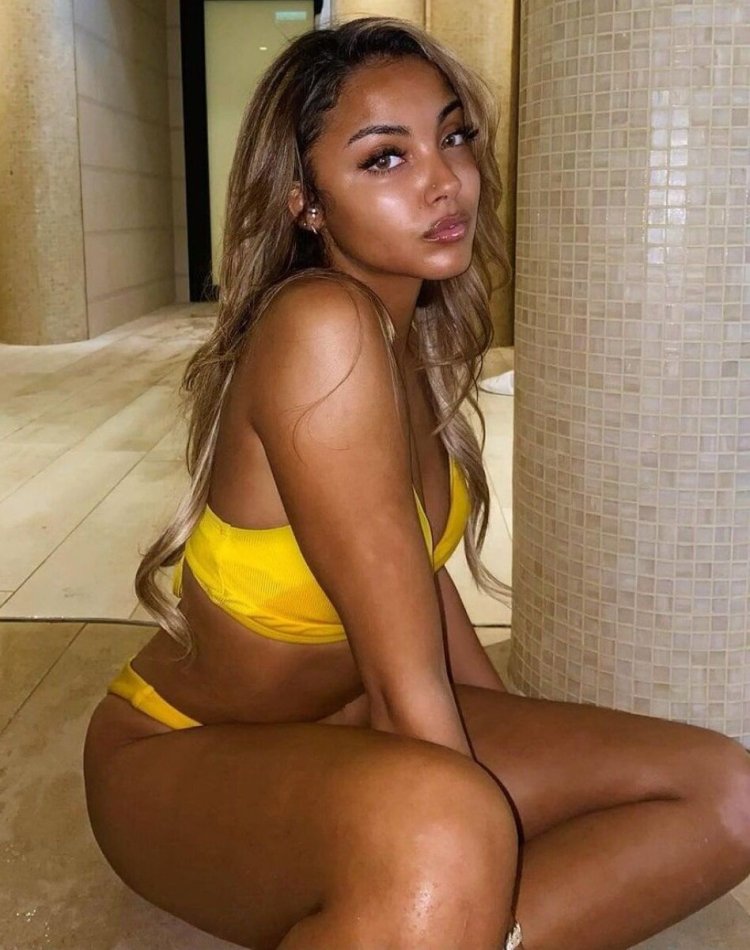 Wejdene Hot