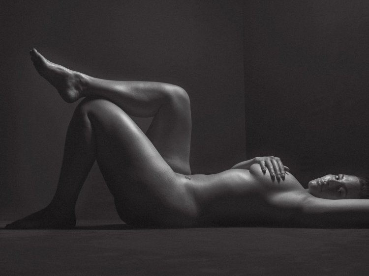 Ashley Graham Erotic photo shoot