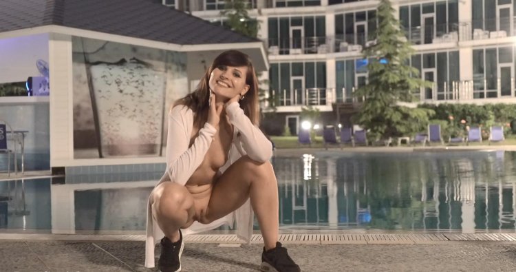 Jeny Smith Exhibitionist