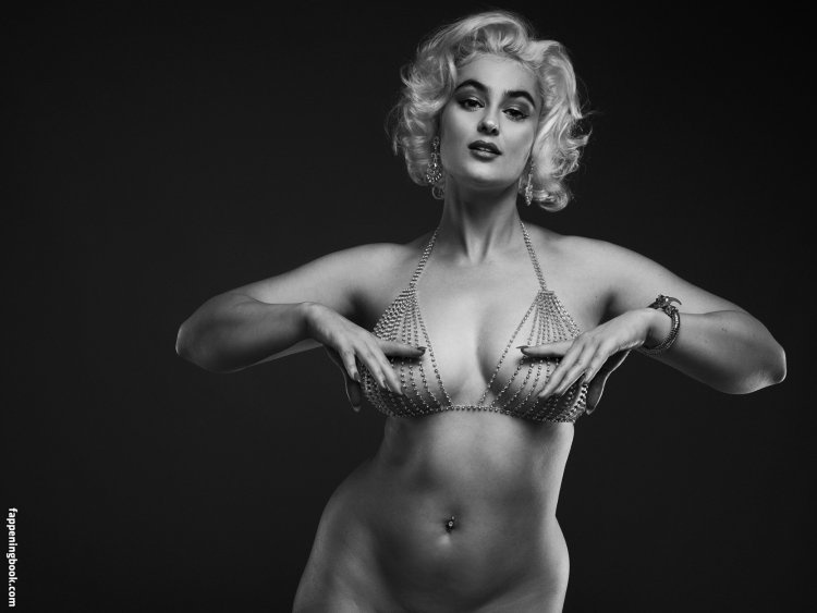 Stefani Ferrario Naked