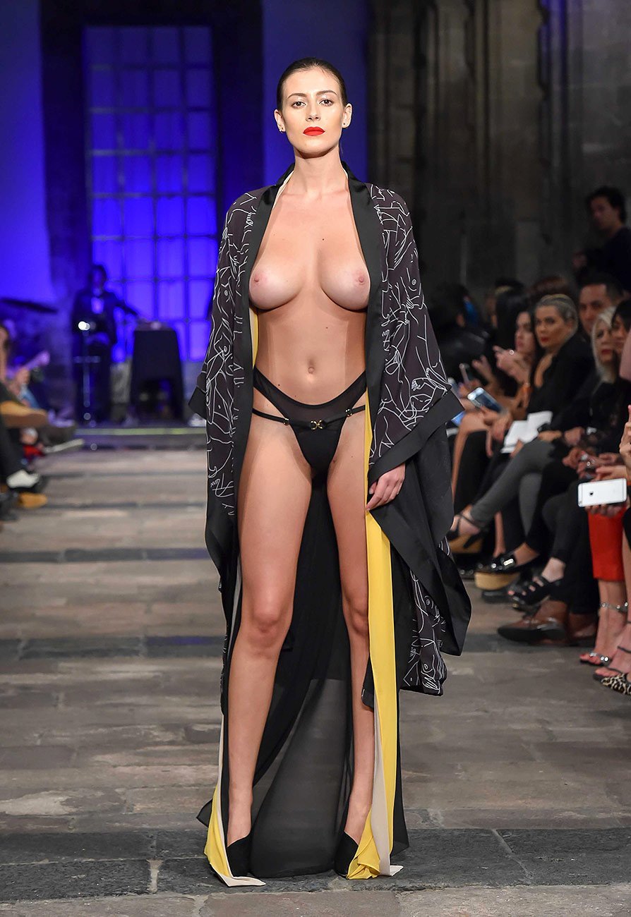 Model at Nicolas Nibro nude show